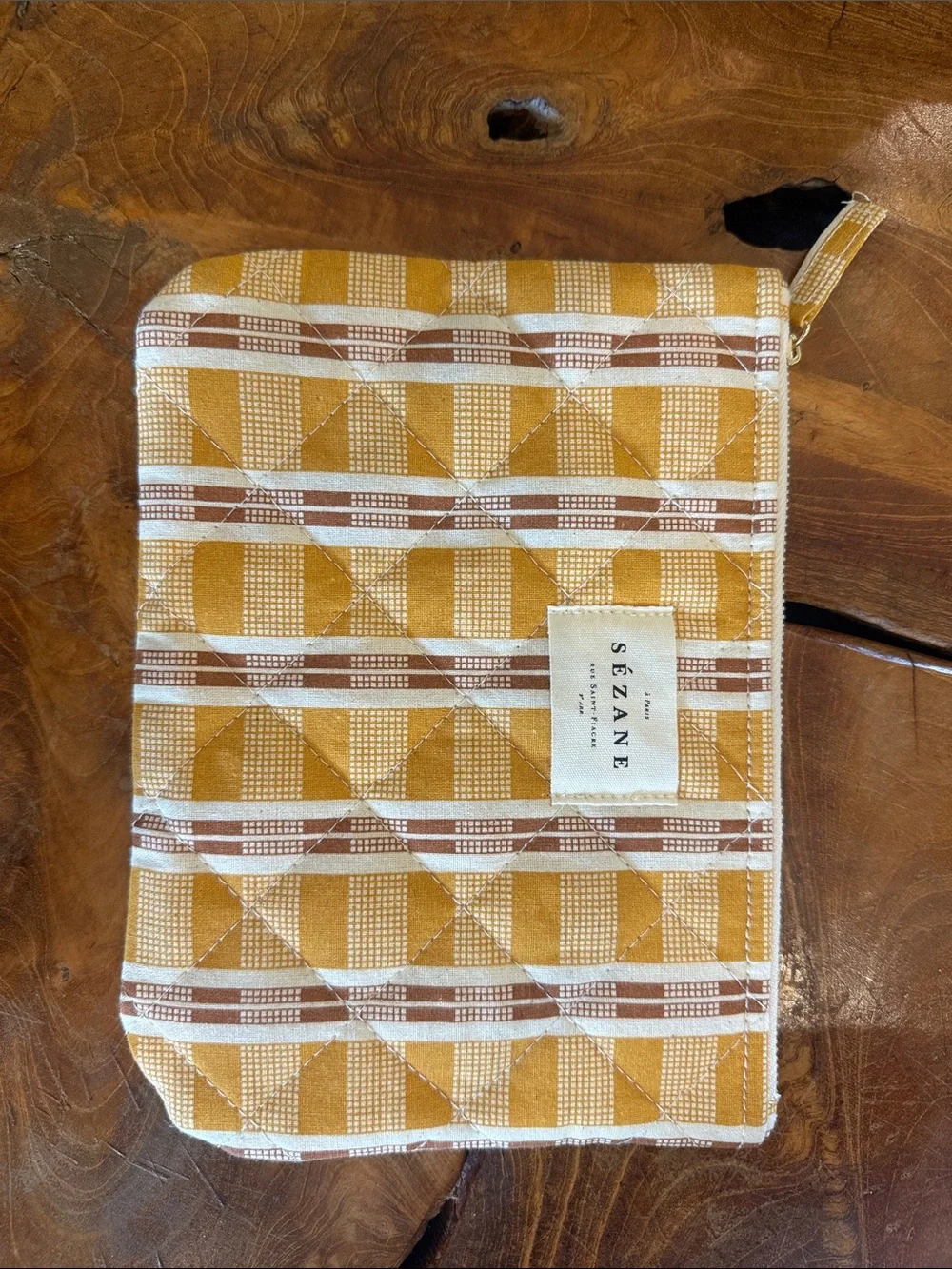 Sezane quilted pouch
